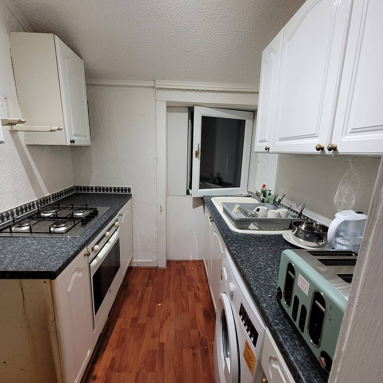 Glasgow Gem Retreat - Cozy House Rental in Glasgow, Greater Glasgow and Clyde Valley