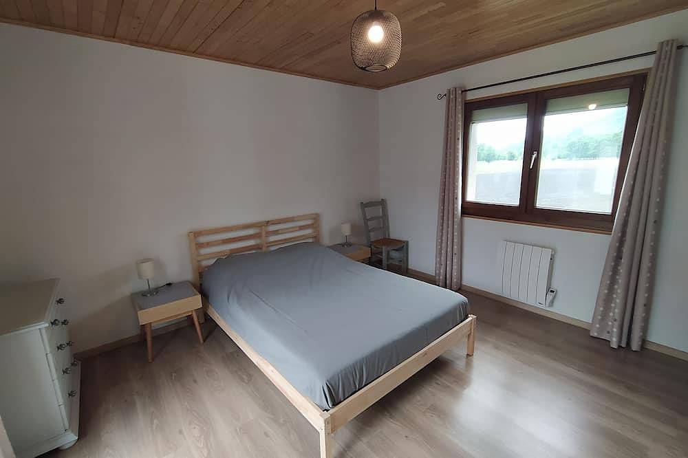 House with breathtaking view of the mountains in Adast, Parque nacional de los Pirineos