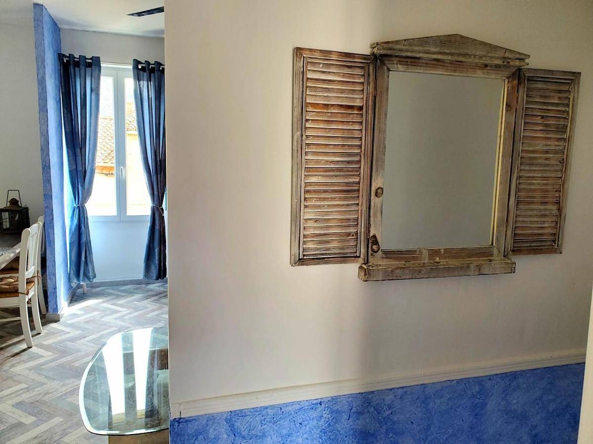 Appartement entier, Two-Bedroom Apartment in Saint-Paul-de-Fenouillet, Parc naturel régional Corbières-Fenouillèdes