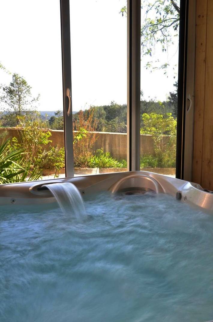 Location de vacances pour 2 personnes, avec jardin ainsi que piscine et jacuzzi à Assas (Hérault) - 4