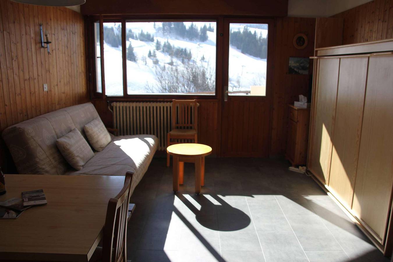 Entire studio, Résidence les Roches Fleuries - Studio 4 people (2D) in Chinaillon, Le Grand-Bornand