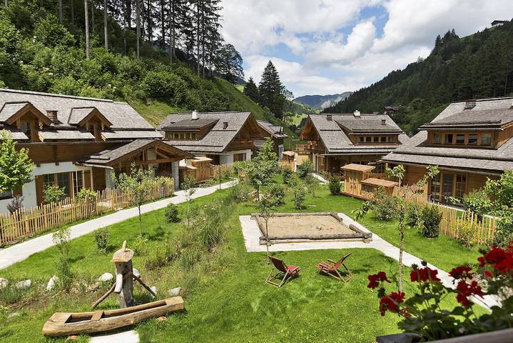 Ferienwohnung für 3 Personen, mit Terrasse und Garten sowie Pool und Sauna im Salzburger Land