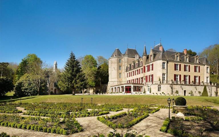 Hôtel pour 2 personnes, avec Terrasse et Jardin ainsi que Piscine et Sauna à Sepmes