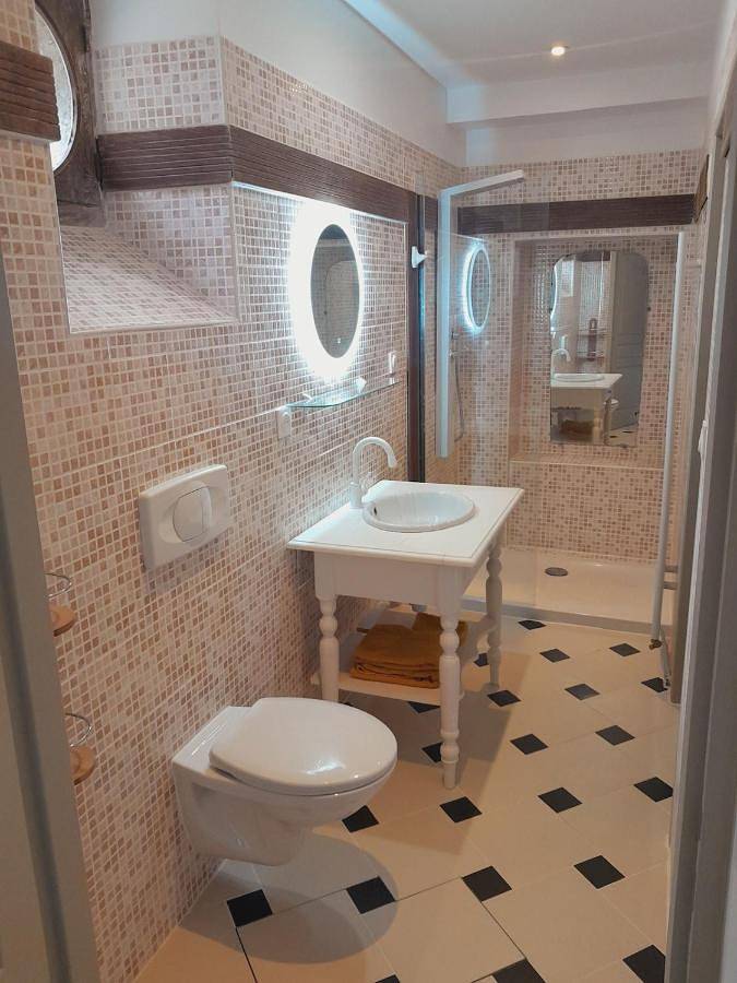 Gîte pour 2 personnes, avec piscine et vue dans Parigny-les-Vaux - 4