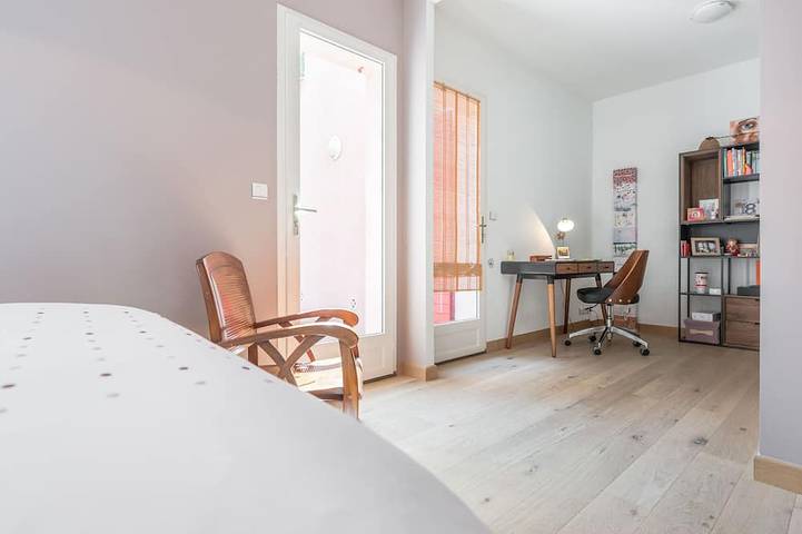 Location de vacances pour 8 personnes, avec terrasse et jardin à Fuveau - 4