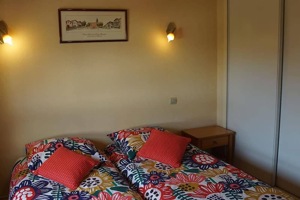 Proche hôpitaux Bx, Pessac, Talence. Centre ville Bordeaux très accessible.Wifi. in Talence, Région de Bordeaux