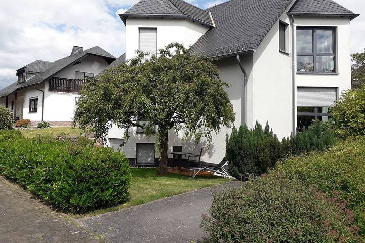 Ferienwohnung für 2 Personen, mit Whirlpool und Garten in Kastellaun