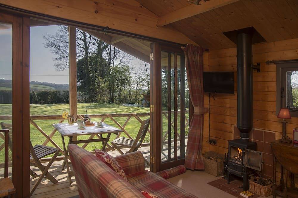 Romantic glamping cabin near beautiful Rye in East Sussex