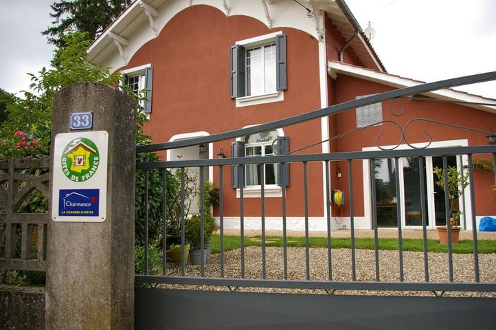 Chambre d’hôte pour 2 personnes, avec Jardin et Piscine