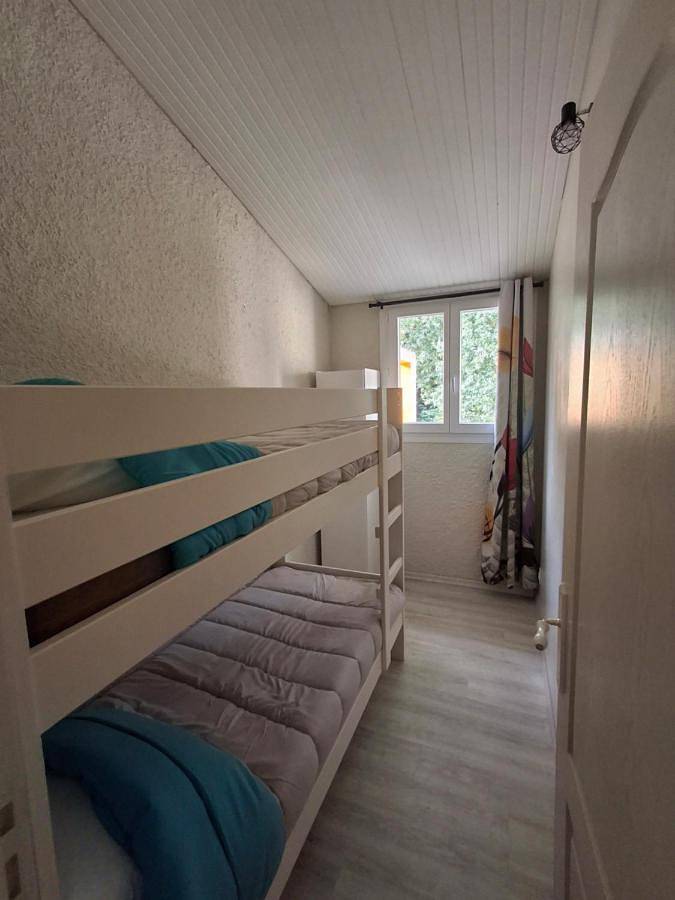 Parc de vacances pour 8 personnes, avec piscine ainsi que vue et jardin, animaux acceptés à Mareuil-sur-Lay-Dissais - 4