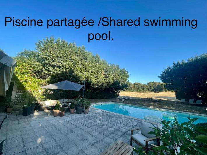 Location de vacances pour 6 personnes, avec vue ainsi que jardin et piscine à Magny-Cours - 2