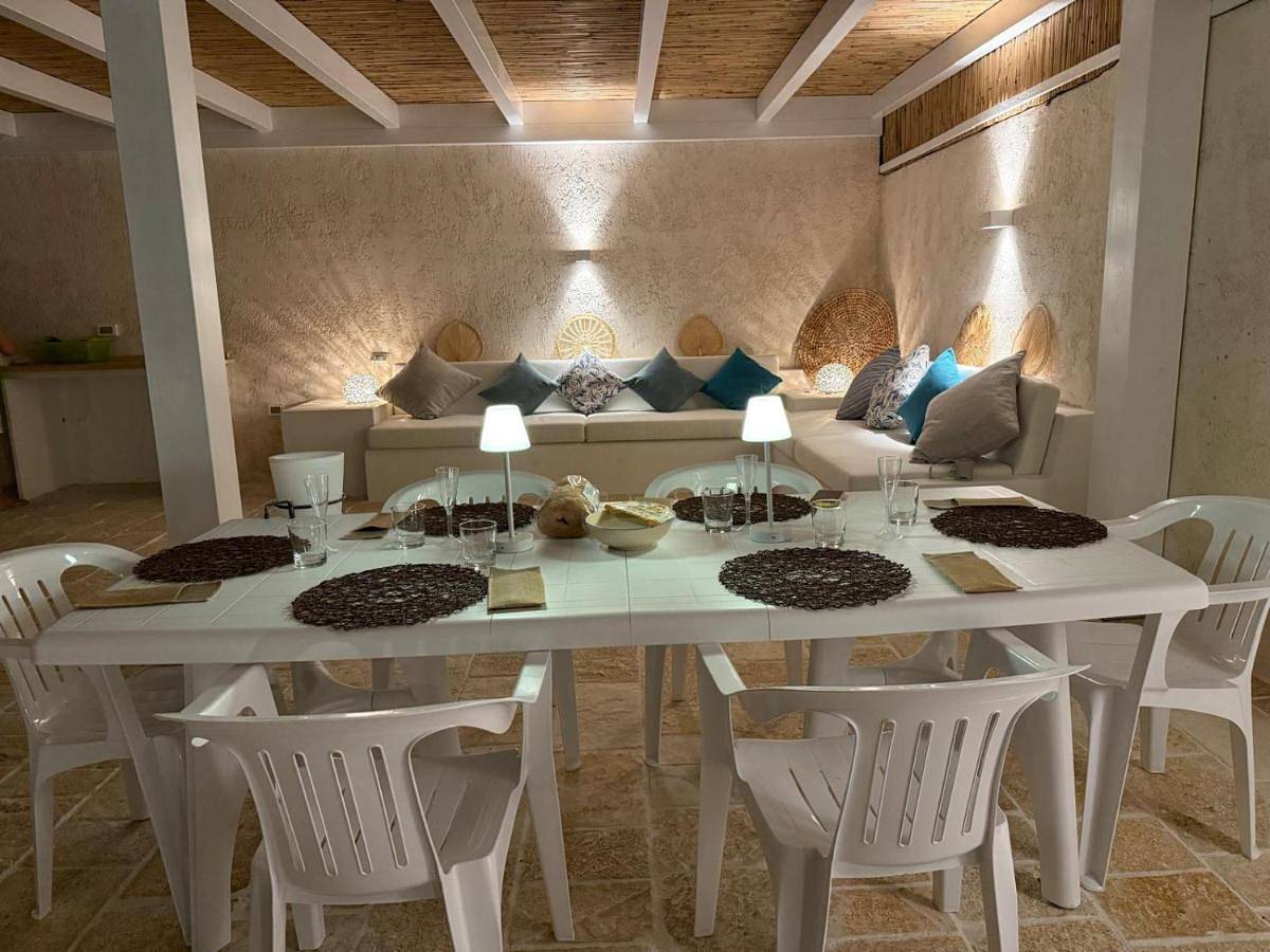 Villa Malibu' a 100 mt dalla spiaggia in Campomarino di Maruggio, Campomarino (Pouilles)