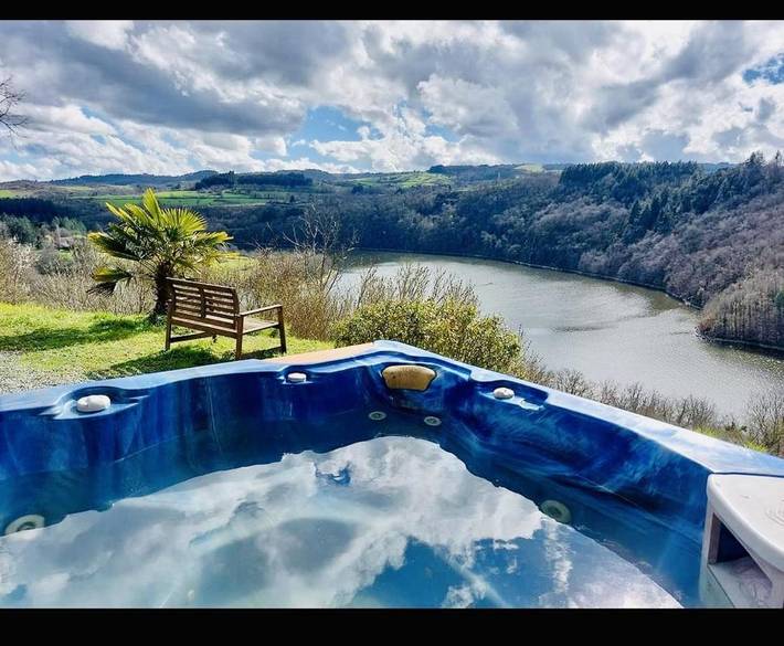 Camping pour 3 personnes, avec jardin et vue sur le lac ainsi que sauna et vue, animaux acceptés dans la Loire - 3
