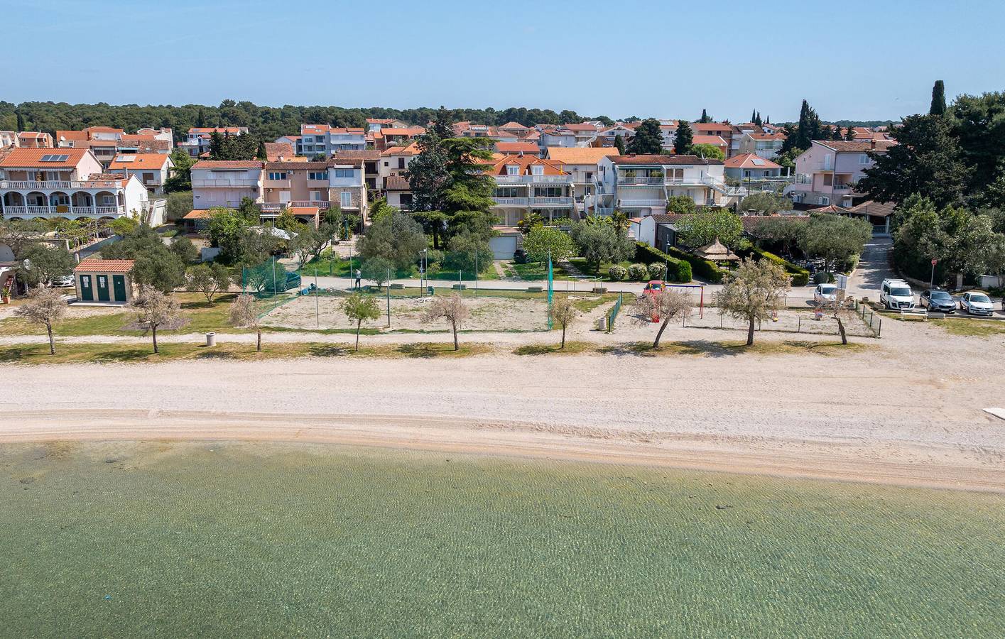 Appartement de vacances entier, Appartement confortable de 2 chambres avec terrasse, Wi-Fi, à 1,5 km de la plage in Biograd na Moru, Région de Zadar