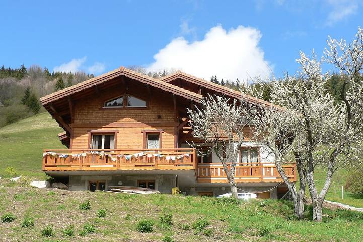 Maison pour 2 personnes, avec Balcon et Jardin à Bellevaux