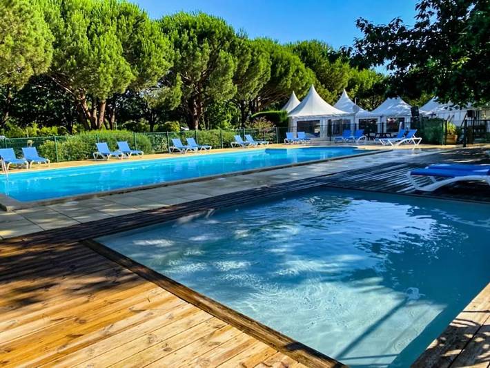 Camping pour 5 personnes en Gironde