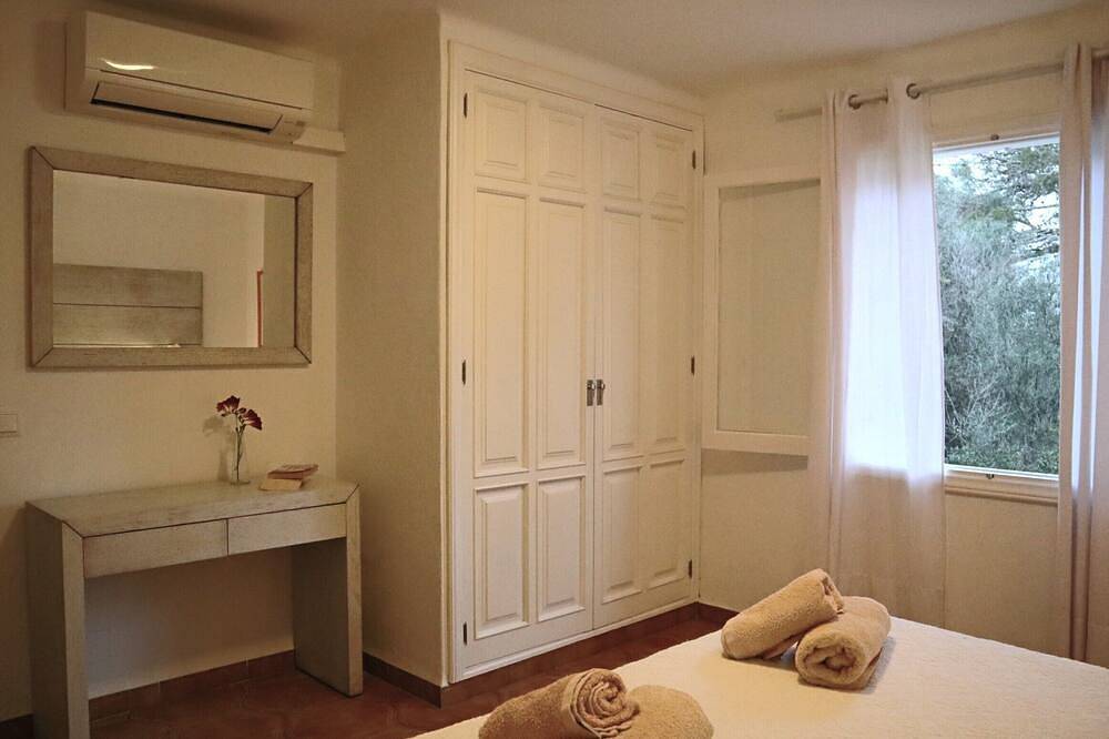 Ca'n Turicano In Porto Petro With Private Pool, Lovely Garden, Wi-Fi. (Vt/0184.) in Portopetro, Santanyí