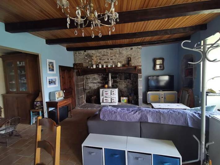 Location de vacances pour 13 personnes, avec jardin et vue à Allanche - 2