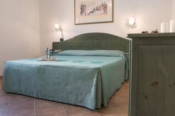 Vakantiewoning voor 4 Personen in Sos Alinos, Orosei, Afbeelding 2