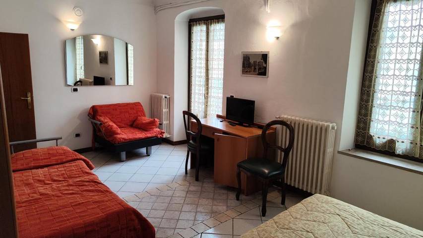 Hôtel pour 3 personnes, avec vue ainsi que jardin et balcon, animaux acceptés