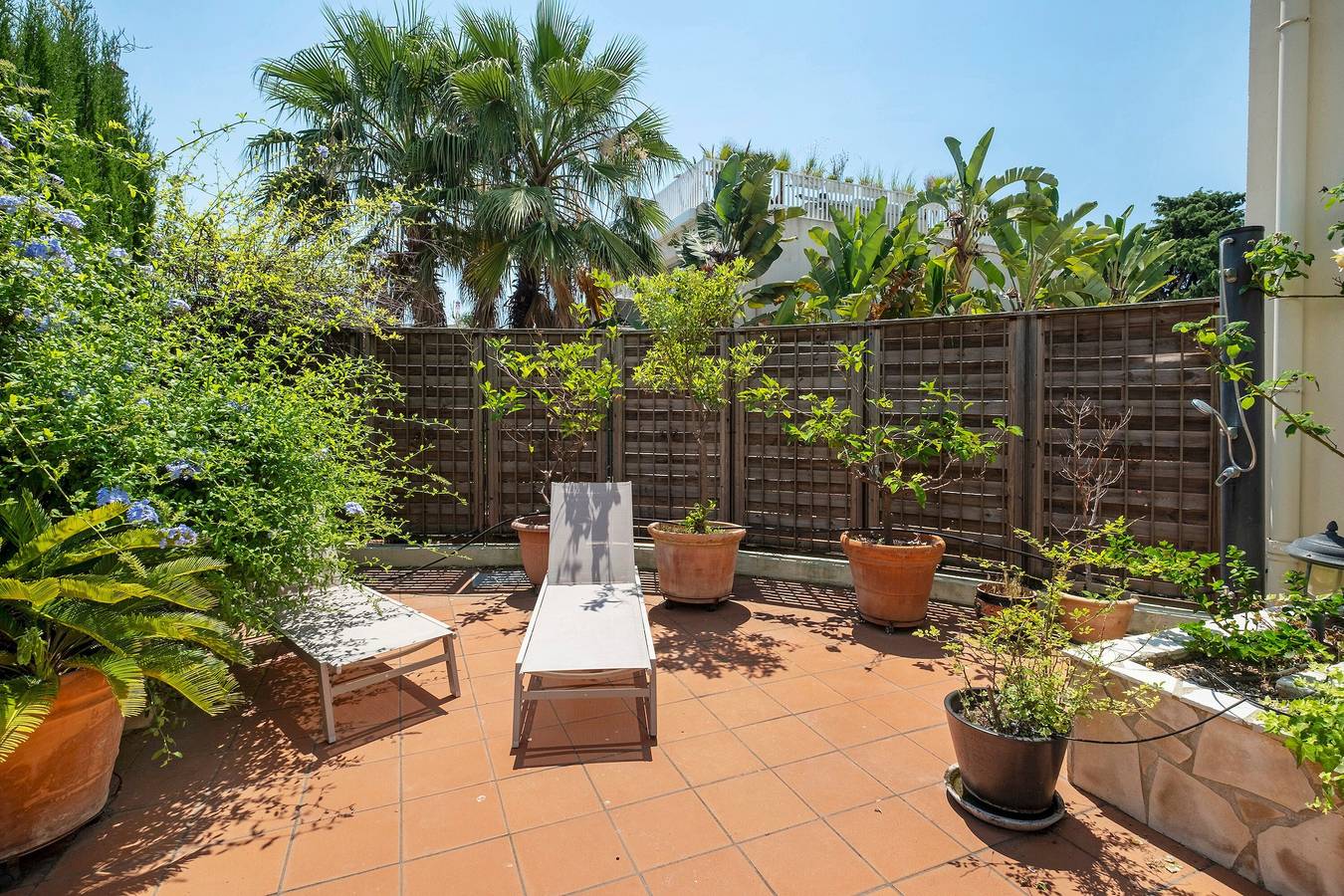 Apartamento entero, Apartamento «Cap d’Antibes, playa de la Garoupe» con terraza privada, Wi-Fi y aire acondicionado in Antibes, Costa mediterránea (Francia)