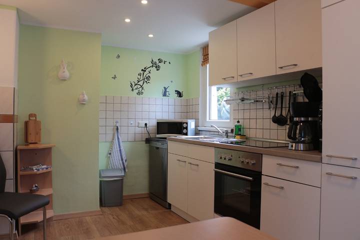 Ganze Ferienwohnung, Ferienwohnung Emmi - Ferienwohnung Emmi mit 2 Räumen in Rudolstadt, Saaleland