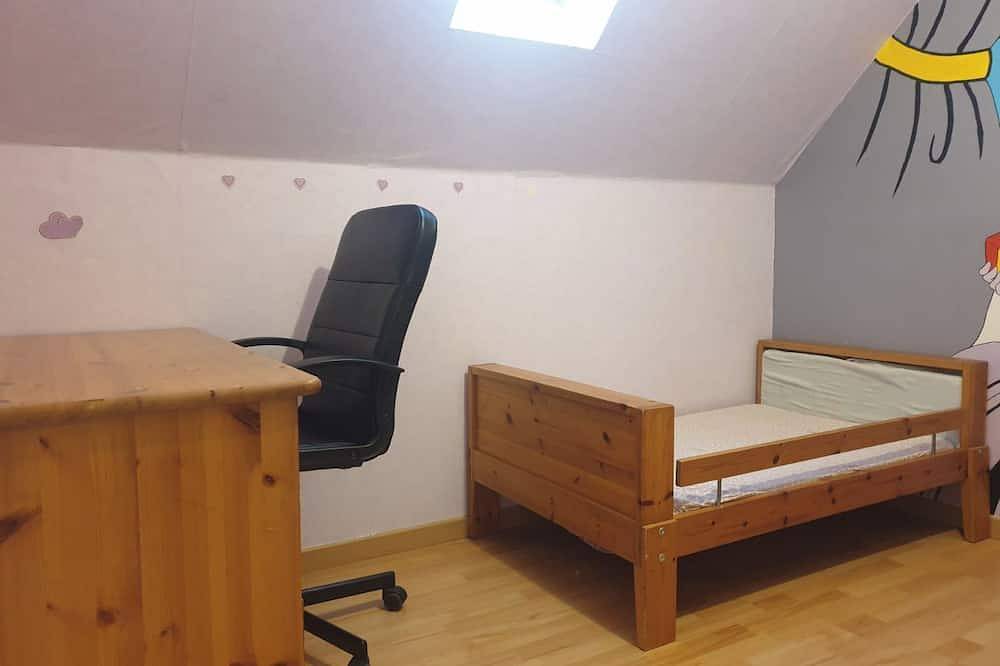 Appartement entier, Appartement 65m2, proche de l'aéroport in Beauvais, Oise