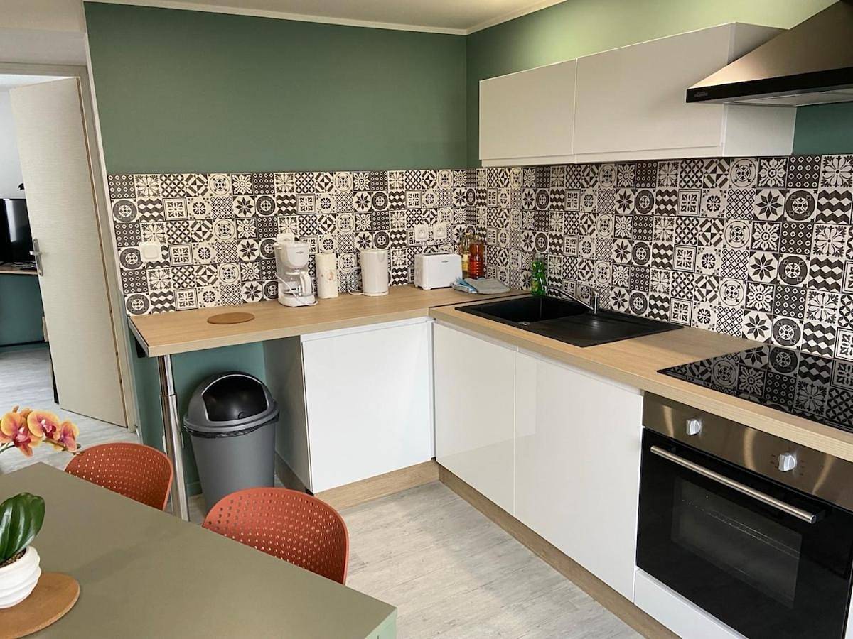 Appartement entier, One-Bedroom Apartment in Bruay-la-Buissière, Région de Béthune