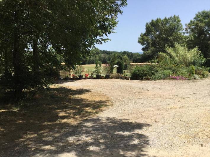 Gîte pour 2 personnes, avec vue et jardin, animaux acceptés à Puycalvel - 3