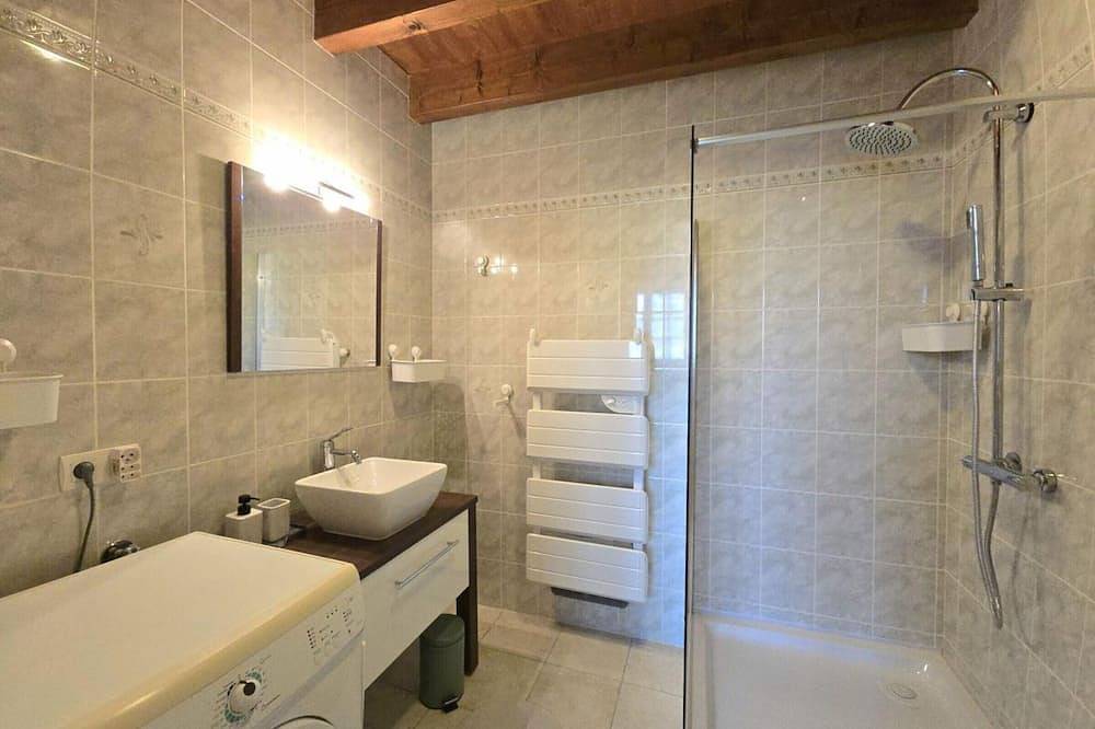 Gîte Authentique Calme avec Piscine et Jardin Privé in Beaumontois en Périgord, Périgord Pourpre