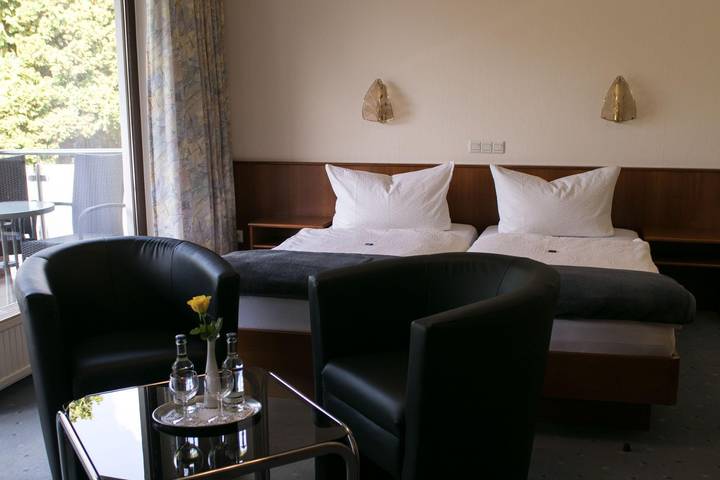 Hotel für 2 Personen, mit Balkon und Terrasse sowie Garten in Detmold - 4