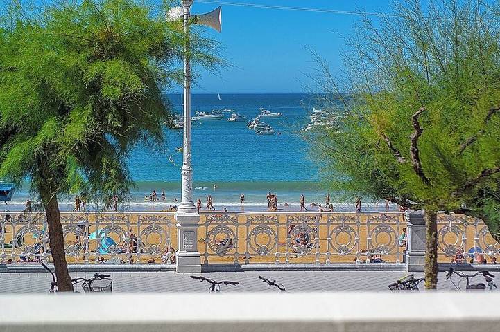 Holiday rental for 6 people, with balcony and hot tub in San Sebastian