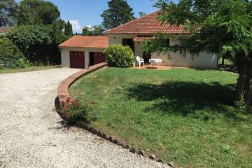 Gîte pour 6 personnes, avec jardin à Calès