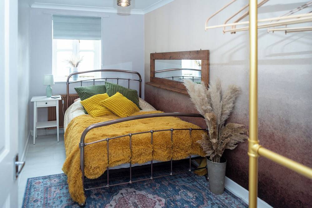 Avalon Sunrise our enchanting cottage in the heart of Glastonbury in Glastonbury, Somerset