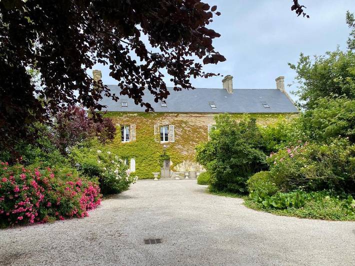 Location de vacances pour 2 personnes, avec Terrasse et Jardin ainsi que Piscine et Vue à Longueville - 3