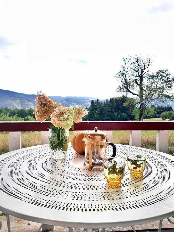 Location de vacances pour 5 personnes, avec Terrasse ainsi que Jardin et Vue à Pont-de-Larn - 3