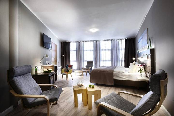Hotel für 10 Personen, mit Terrasse und Sauna in Kiel