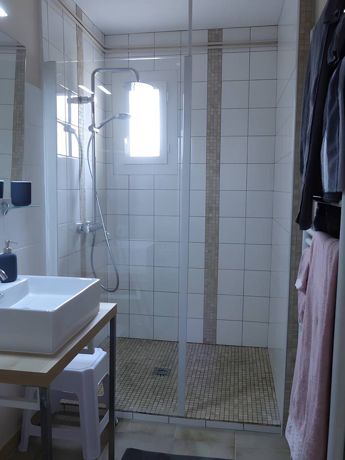 Chambre d’hôte pour 3 personnes, avec jardin, adapté aux familles dans Allier - 3