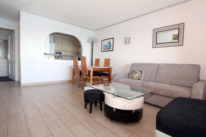 Apartamento entero, Magnífico piso climatizado en la 7ª planta frente al mar. in Niza, Costa mediterránea (Francia)