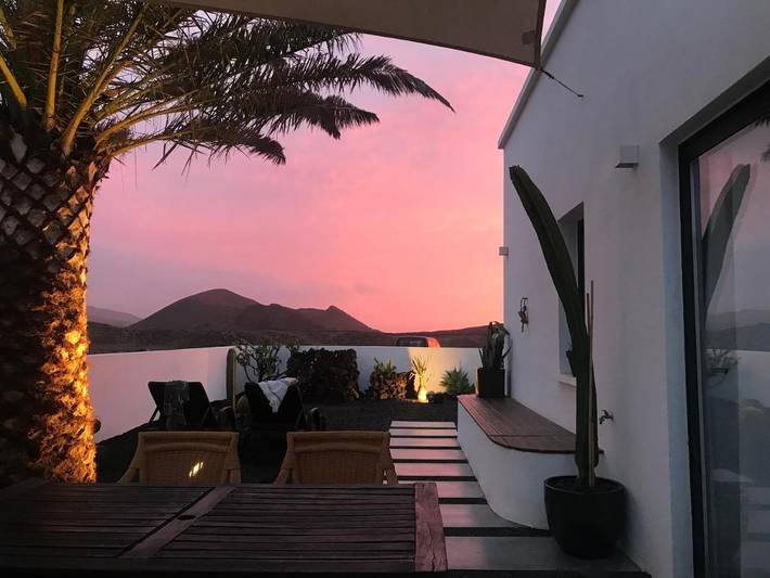 Apartamento para 2 personas, con Terraza además de Jardín y Vistas en La Santa