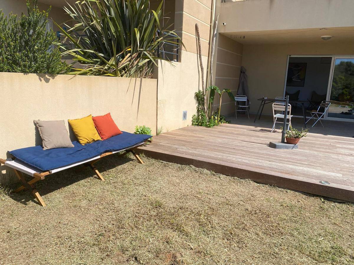 Appartement entier, T2 Farinole vue mer golfe de St Florent plage à pied in Farinole, Région de Calvi