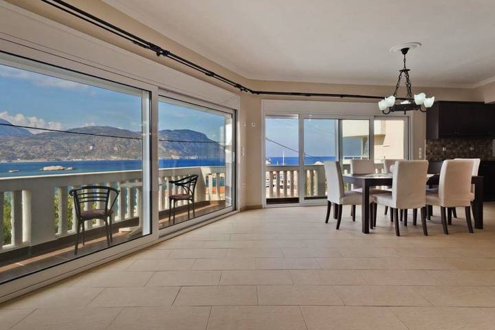 Vakantieappartement voor 7 personen, met uitzicht en balkon op Karpathos