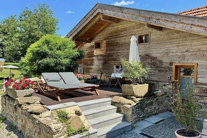 Ferienwohnung für 2 Personen, mit Whirlpool und Garten sowie Sauna
