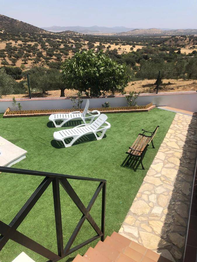 Casa de vacaciones para 12 personas, con vistas además de jardín y piscina, Se admiten mascotas en Valle del Guadiato - 2