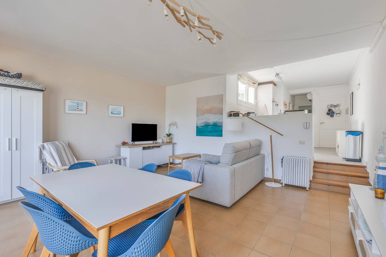 Entire apartment, “Bellavista I” Apartment with Sea View, Wi-Fi, and Air Conditioning in Coves Noves, Es Mercadal