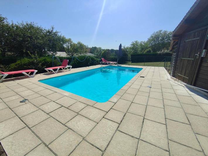 Maison de vacances pour 5 personnes, avec terrasse et vue ainsi que piscine et jardin