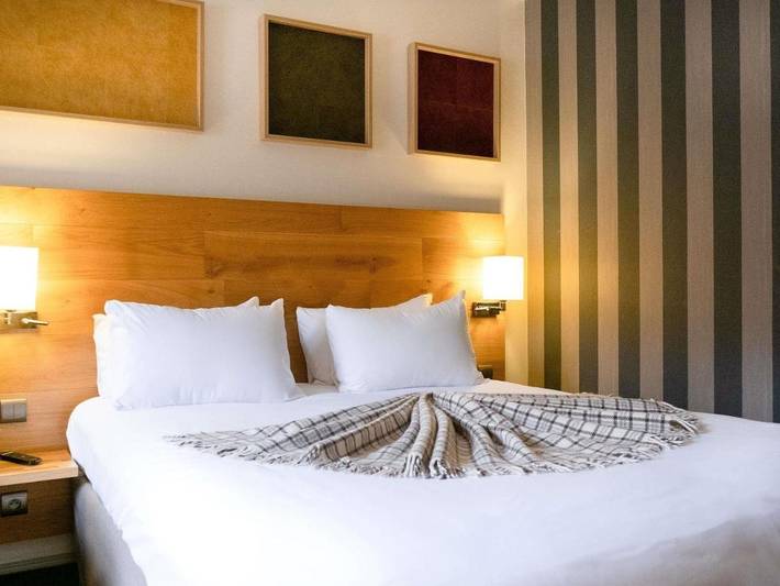 Hôtel pour 3 personnes, avec vue ainsi que jardin et sauna, animaux acceptés