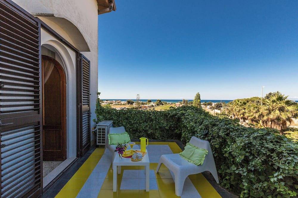 Villa Edera by Barbarhouse in Marina di Lizzano, Lizzano (disambigua)