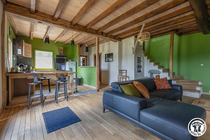 Gîte pour 4 personnes, avec jardin à Saint-Sauves-d'Auvergne - 2