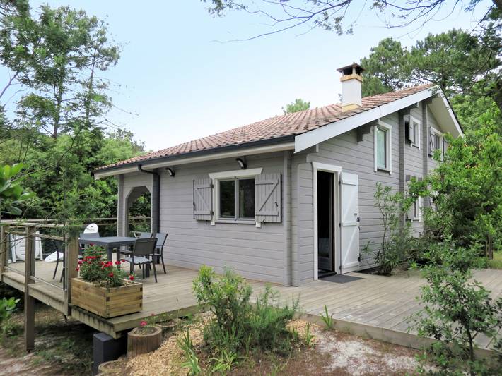Location de vacances pour 8 personnes, avec Terrasse et Jardin à Carcans